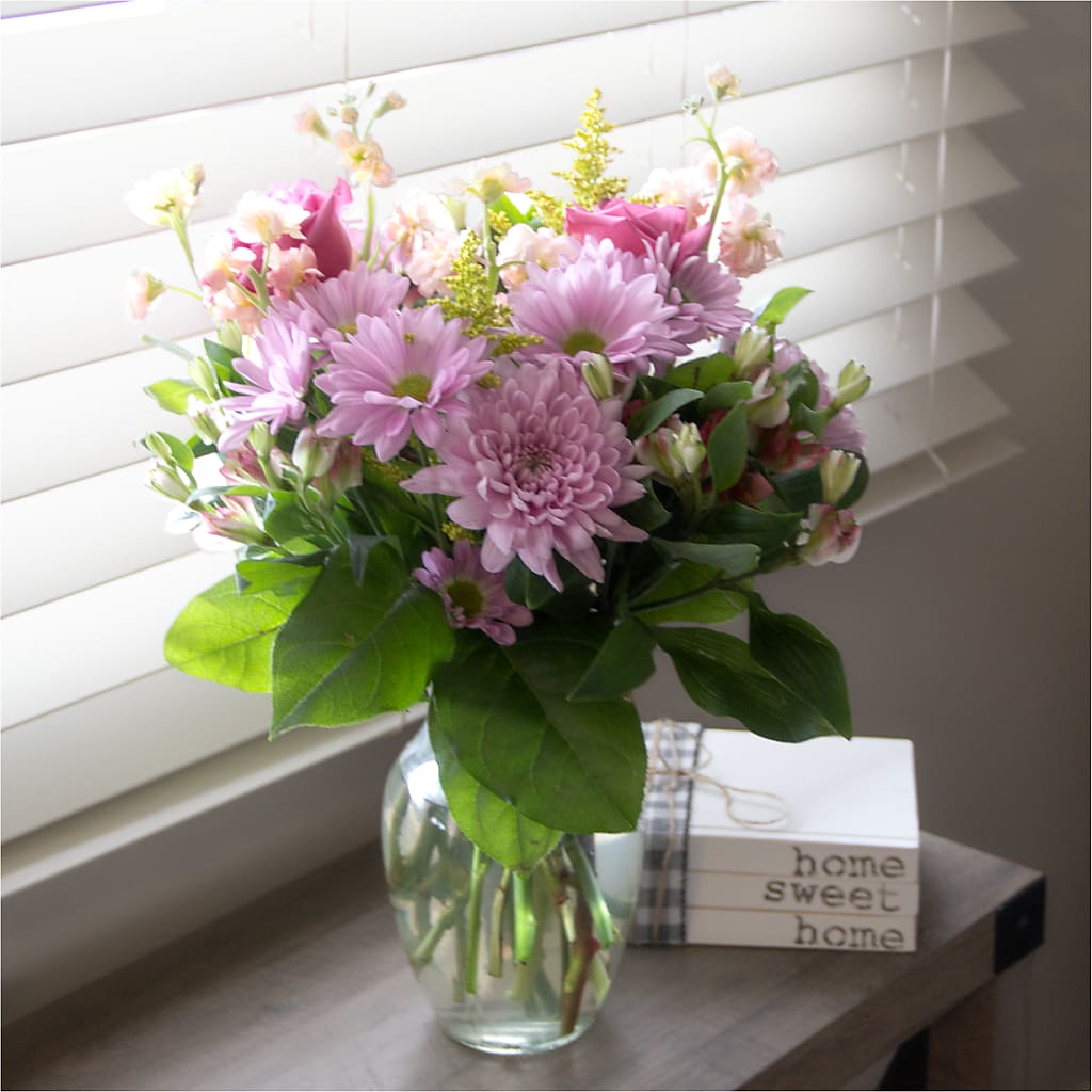 Pastel Tradition - A Florist Original – BEBE'S FLOWER SHOP, Los Angeles CA