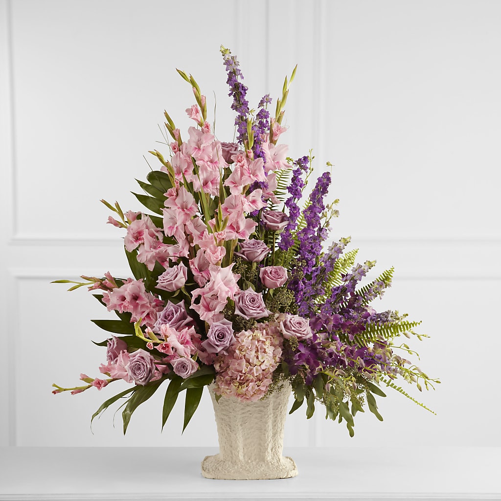 Flowing Garden Arrangement – BEBE'S FLOWER SHOP, Los Angeles CA