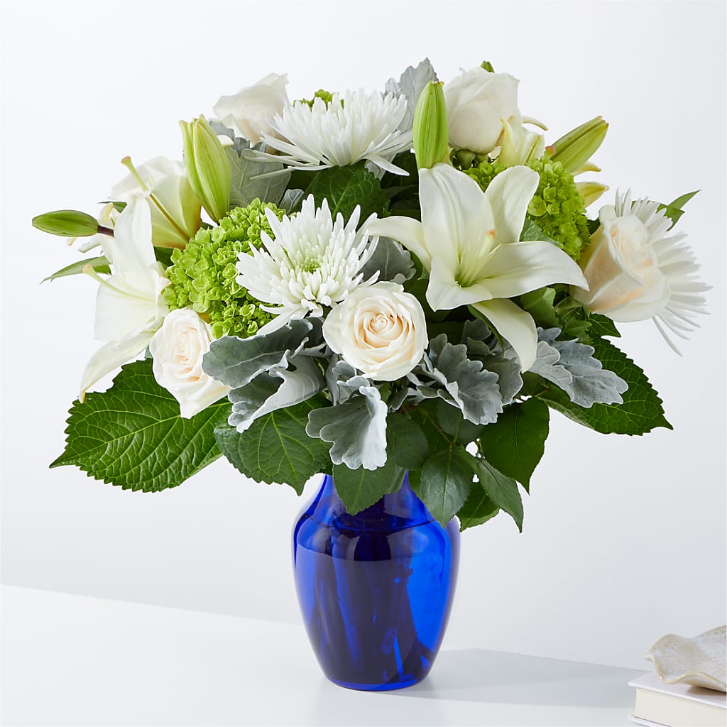 Snowy Dreams Bouquet – BEBE'S FLOWER SHOP, Los Angeles CA