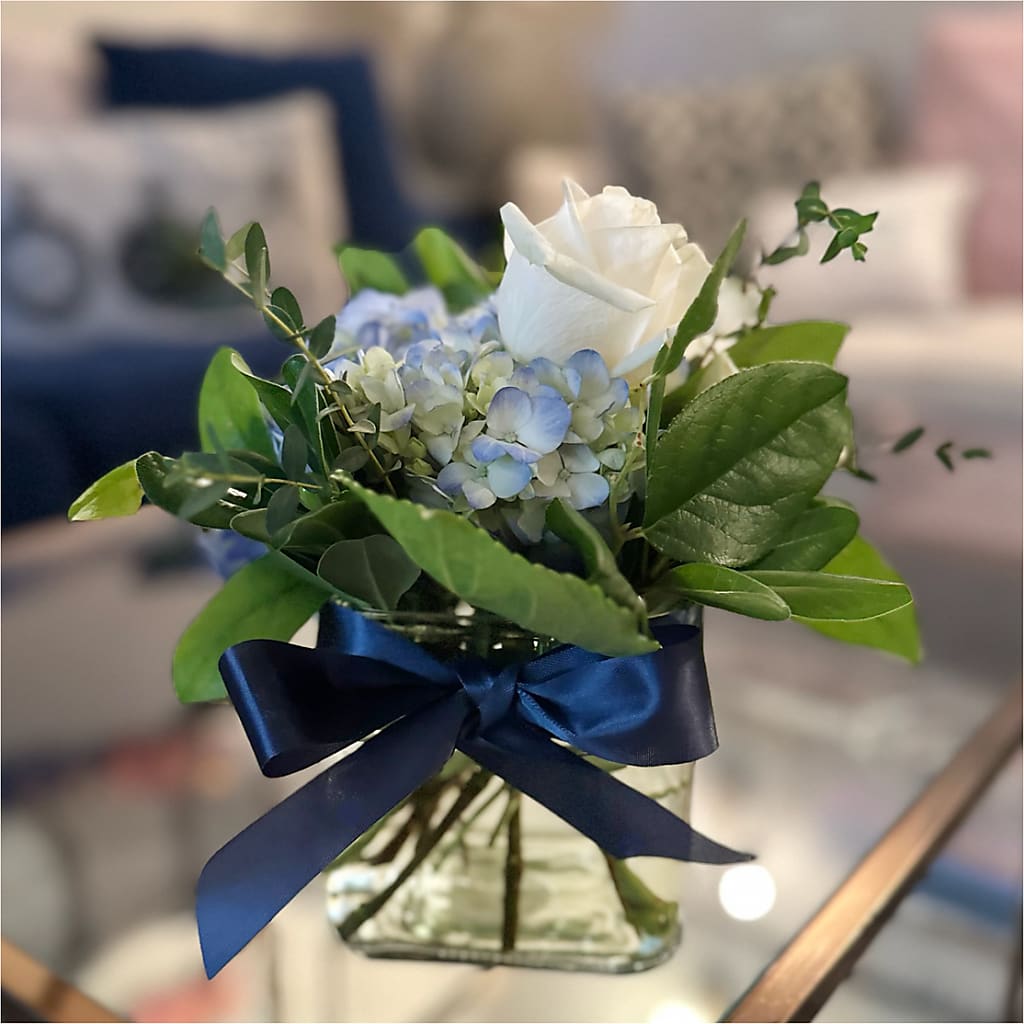 Sky Blue Delight Bouquet – BEBE'S FLOWER SHOP, Los Angeles CA