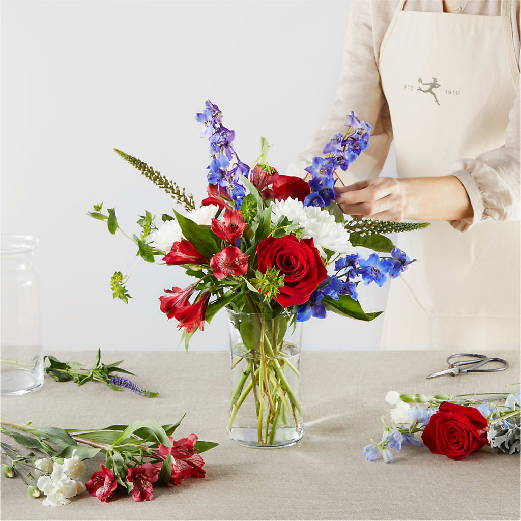 Star Spangled - A Florist Original – BEBE'S FLOWER SHOP, Los Angeles CA