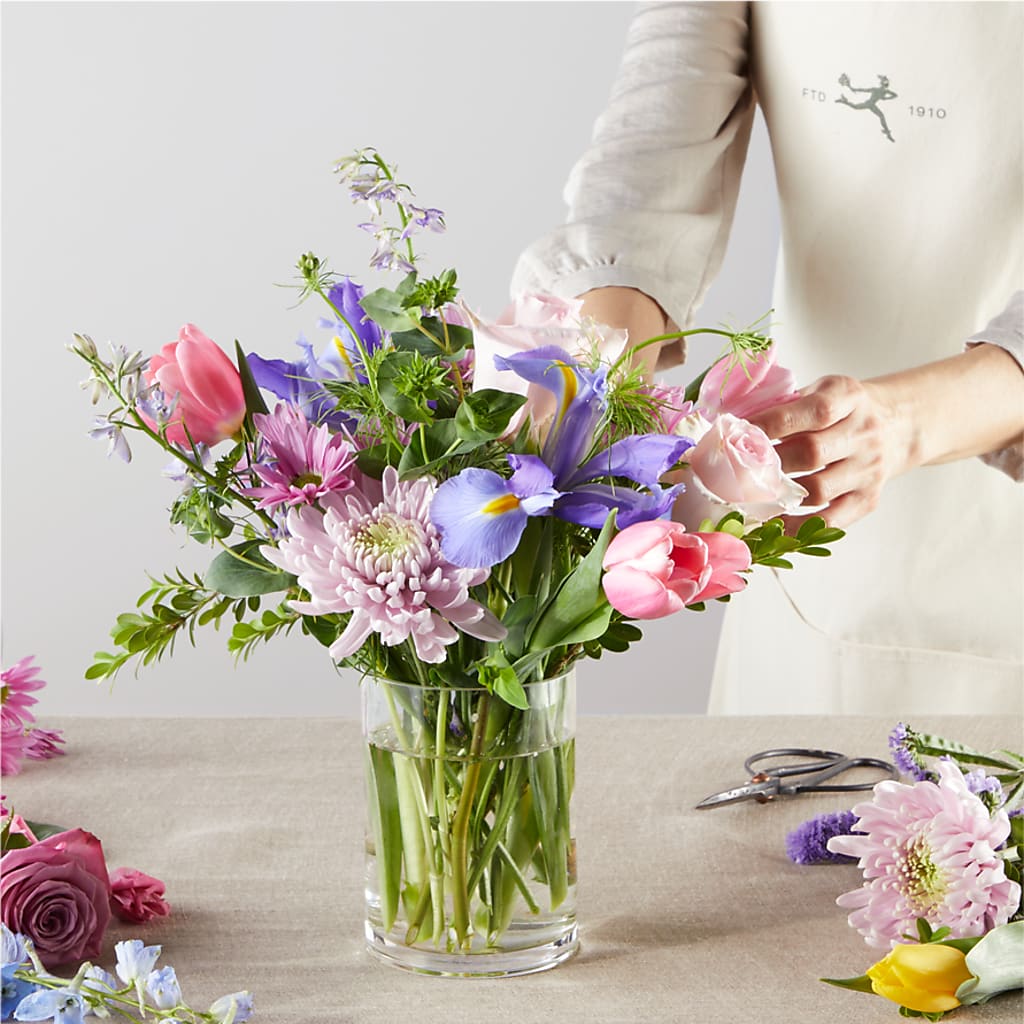 Pastel Tradition - A Florist Original – BEBE'S FLOWER SHOP, Los Angeles CA