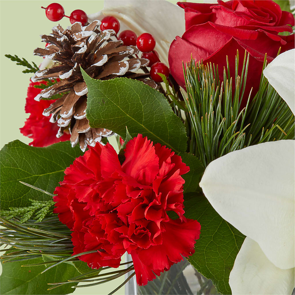 Glistening Icicles Bouquet – BEBE'S FLOWER SHOP, Los Angeles CA