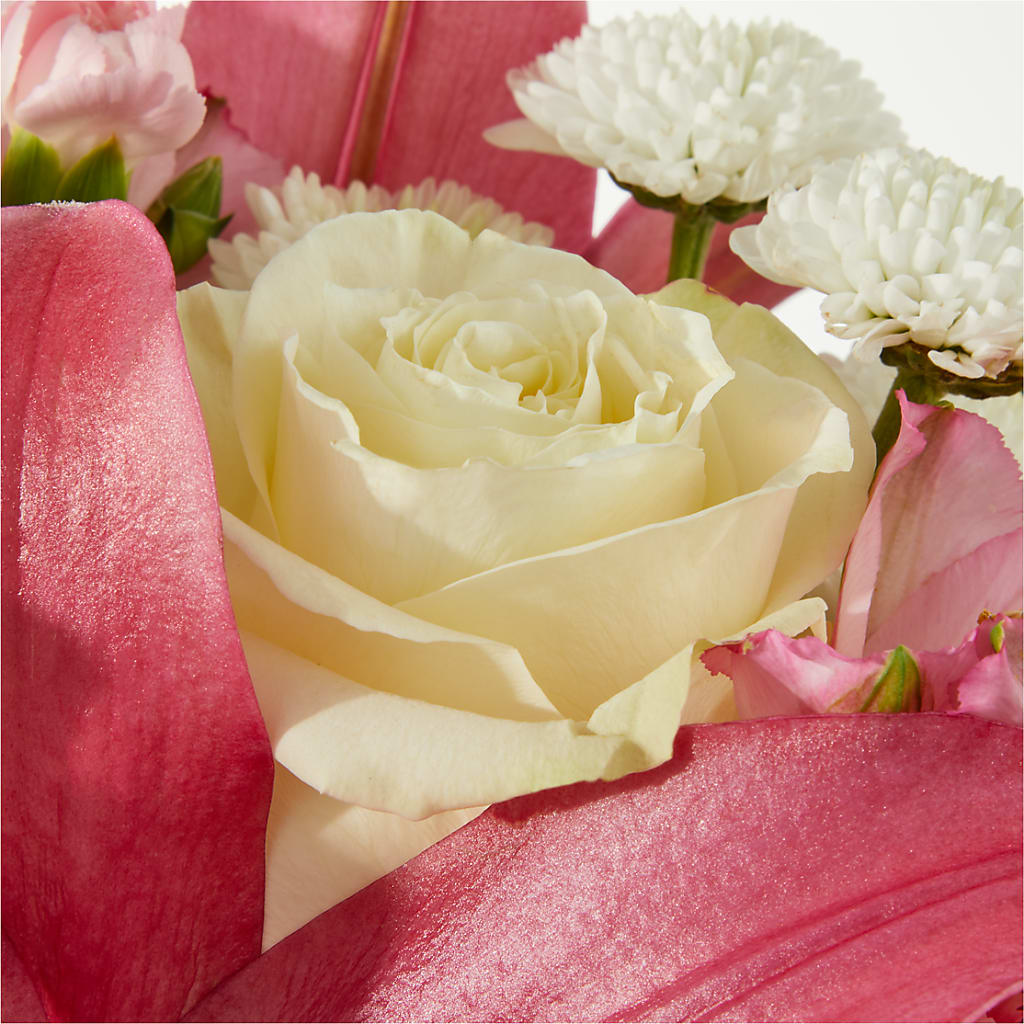 Piece of Cake Bouquet – BEBE'S FLOWER SHOP, Los Angeles CA