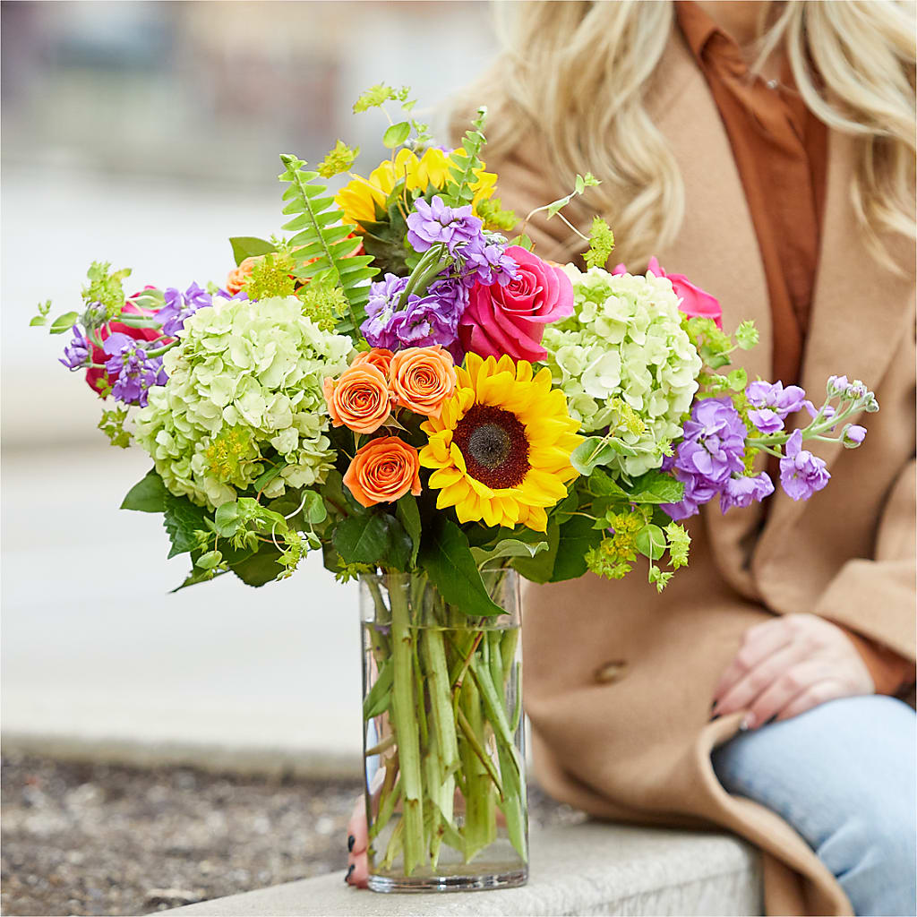 Vibrant Greetings Bouquet – BEBE'S FLOWER SHOP, Los Angeles CA