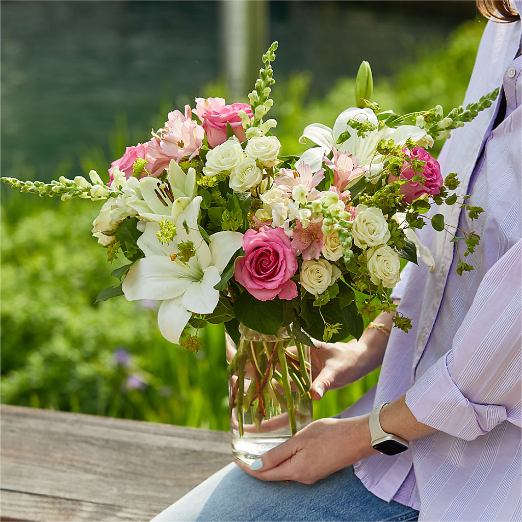 Fondly Bouquet – BEBE'S FLOWER SHOP, Los Angeles CA