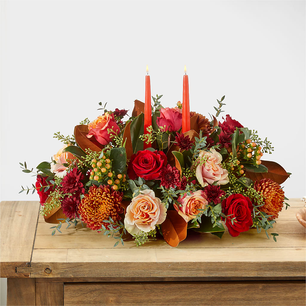 Gather Near Centerpiece – BEBE'S FLOWER SHOP, Los Angeles CA