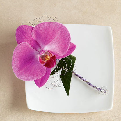 Glorious Boutonniere – BEBE'S FLOWER SHOP, Los Angeles CA