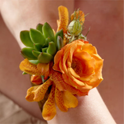 Irresistible Love Wrist Corsage – BEBE'S FLOWER SHOP, Los Angeles CA