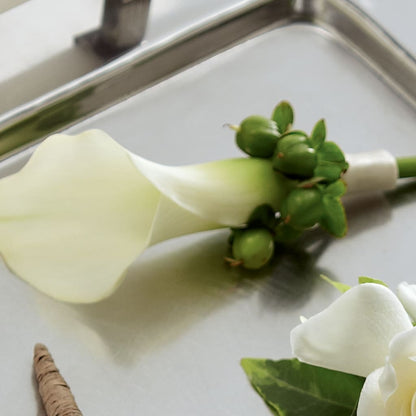 White Calla Boutonniere – BEBE'S FLOWER SHOP, Los Angeles CA